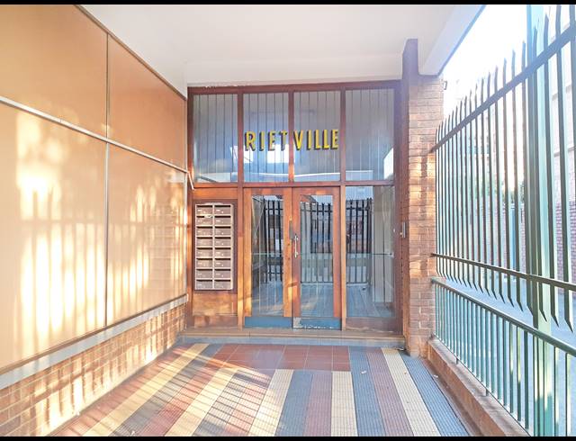 1,700M² BUILDING FOR SALE IN RIETFONTEIN